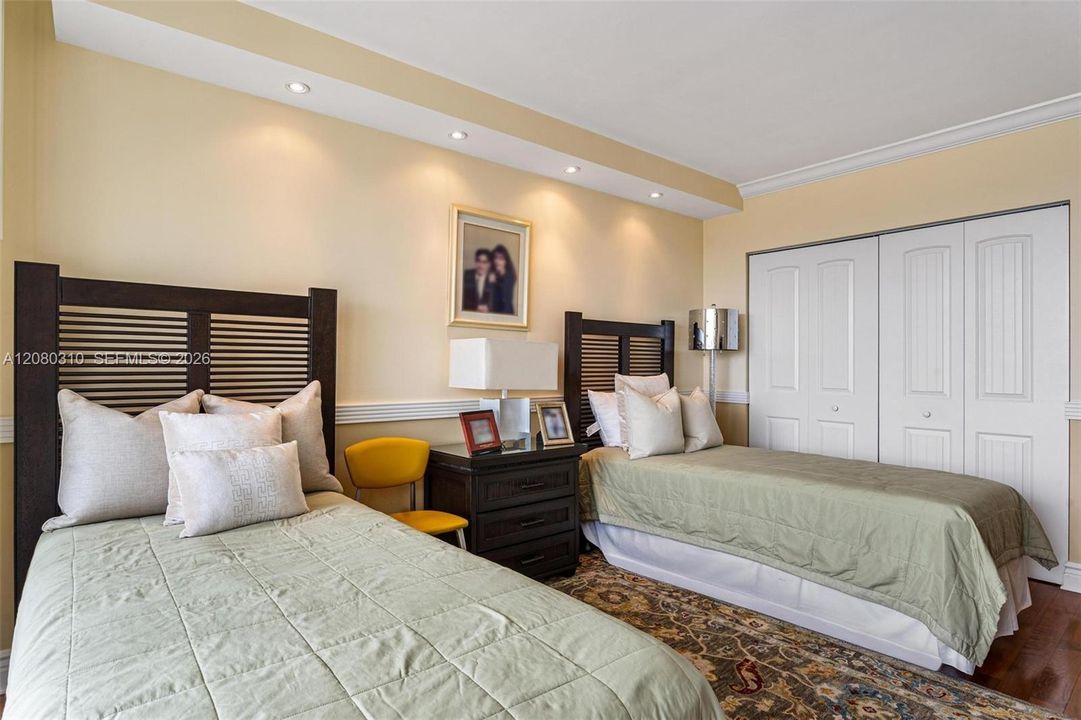 For Sale: $795,000 (3 beds, 2 baths, 1870 Square Feet)