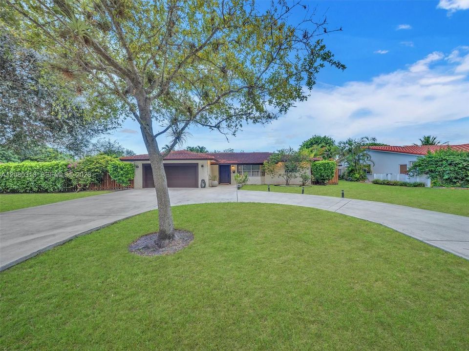 For Sale: $645,000 (3 beds, 2 baths, 1646 Square Feet)