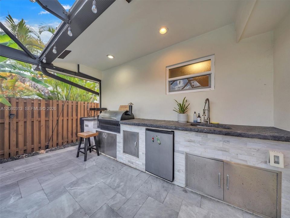 For Sale: $645,000 (3 beds, 2 baths, 1646 Square Feet)