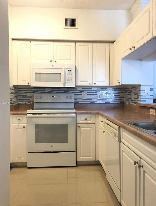В аренду: $3,050 (2 спален, 2 ванн, 1024 Квадратных фут)
