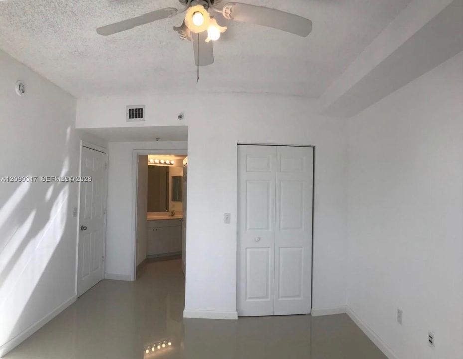 В аренду: $3,050 (2 спален, 2 ванн, 1024 Квадратных фут)