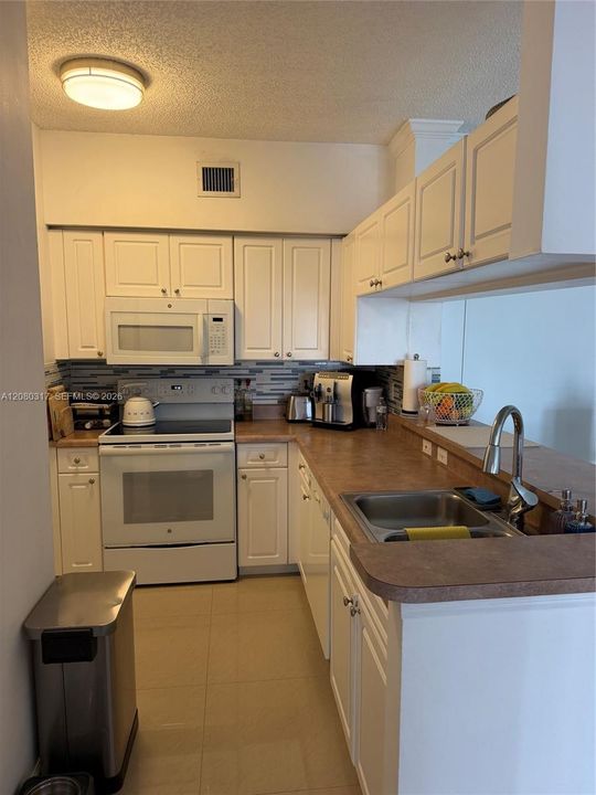 В аренду: $3,050 (2 спален, 2 ванн, 1024 Квадратных фут)