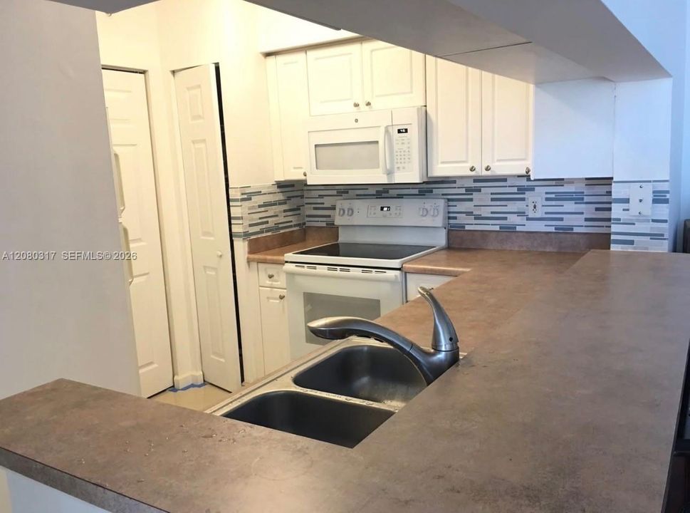 В аренду: $3,050 (2 спален, 2 ванн, 1024 Квадратных фут)