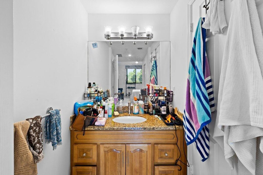 2nd bathroom