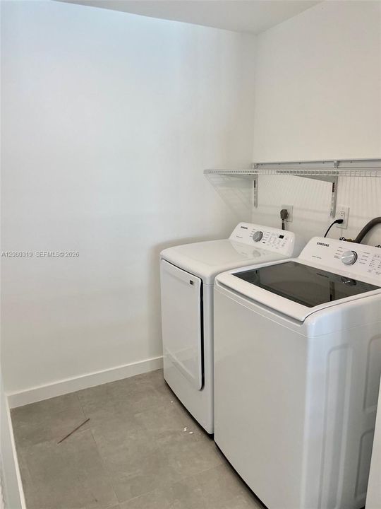 For Rent: $2,600 (3 beds, 2 baths, 3600 Square Feet)