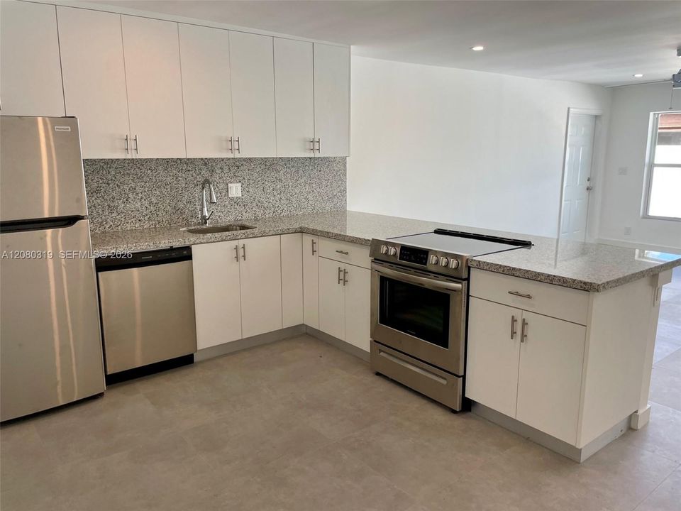 For Rent: $2,600 (3 beds, 2 baths, 3600 Square Feet)