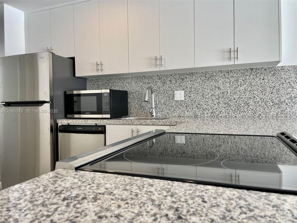 For Rent: $2,600 (3 beds, 2 baths, 3600 Square Feet)