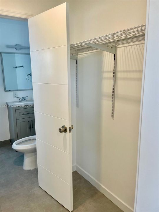 For Rent: $2,600 (3 beds, 2 baths, 3600 Square Feet)
