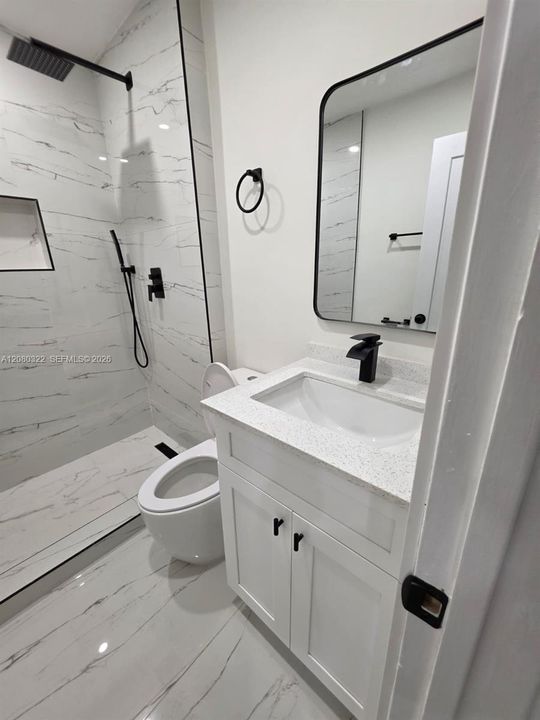 В аренду: $2,350 (2 спален, 2 ванн, 868 Квадратных фут)