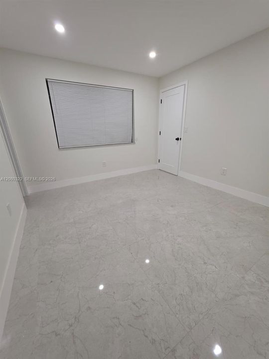 В аренду: $2,350 (2 спален, 2 ванн, 868 Квадратных фут)