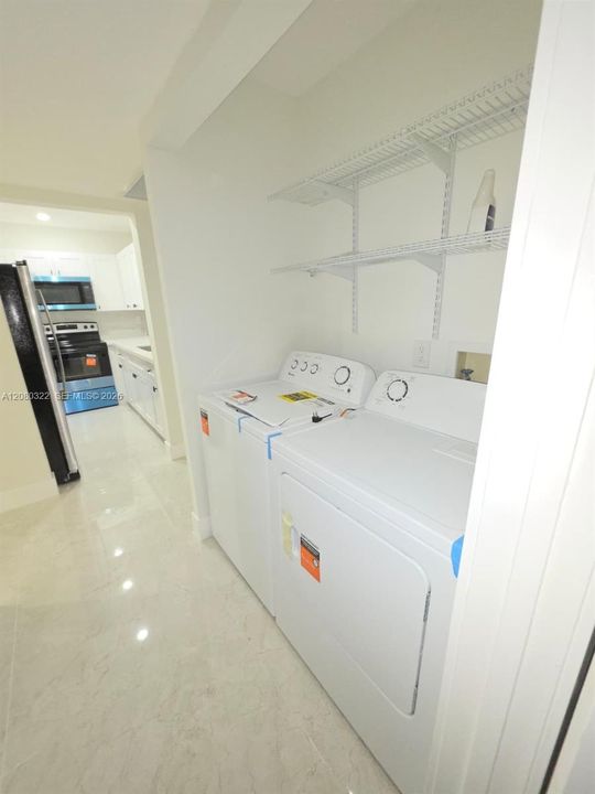 В аренду: $2,350 (2 спален, 2 ванн, 868 Квадратных фут)