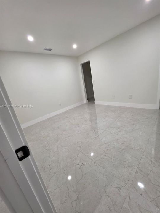 В аренду: $2,350 (2 спален, 2 ванн, 868 Квадратных фут)