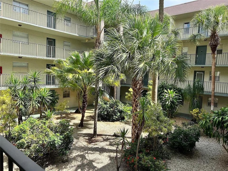 В аренду: $1,750 (1 спален, 1 ванн, 830 Квадратных фут)
