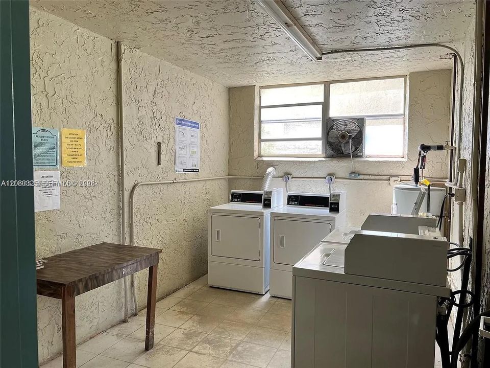 В аренду: $1,750 (1 спален, 1 ванн, 830 Квадратных фут)