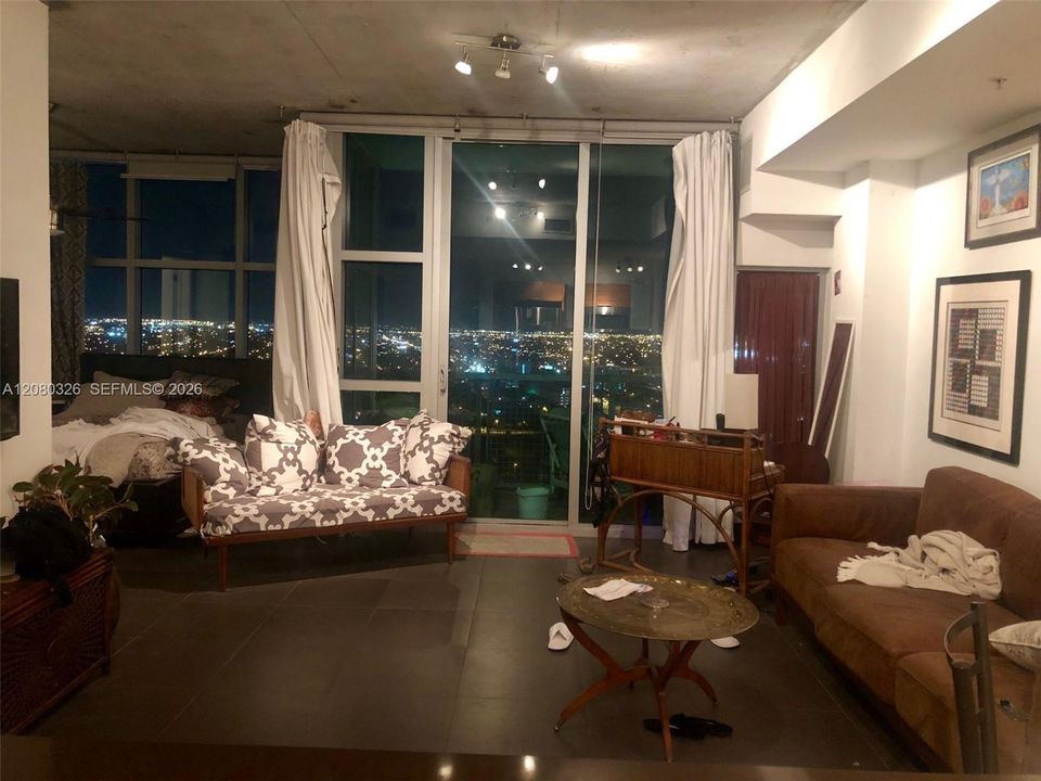 В аренду: $2,750 (0 спален, 1 ванн, 655 Квадратных фут)