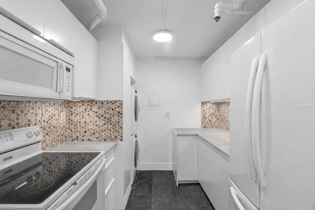 For Sale: $749,000 (2 beds, 2 baths, 1496 Square Feet)