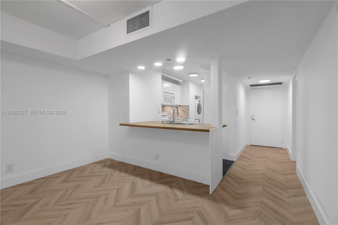 For Sale: $749,000 (2 beds, 2 baths, 1496 Square Feet)