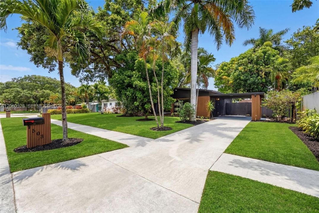For Sale: $475,000 (3 beds, 2 baths, 1047 Square Feet)