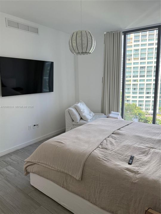 For Rent: $12,000 (2 beds, 2 baths, 1184 Square Feet)