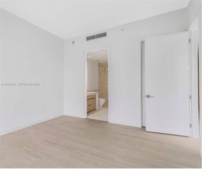 For Rent: $12,000 (2 beds, 2 baths, 1184 Square Feet)