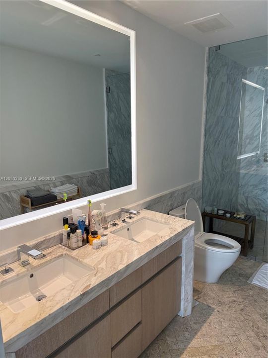 For Rent: $12,000 (2 beds, 2 baths, 1184 Square Feet)