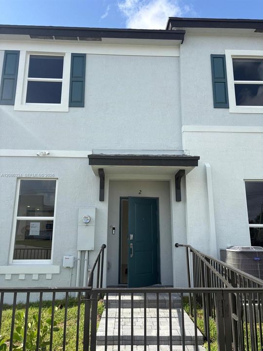 For Rent: $2,990 (3 beds, 2 baths, 1890 Square Feet)