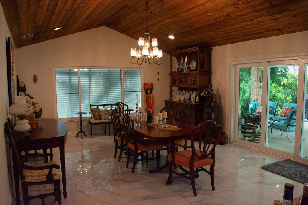 Dinig Room