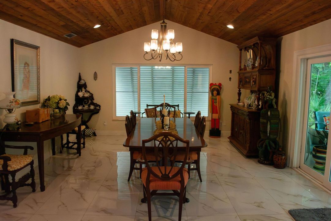 Dinig Room