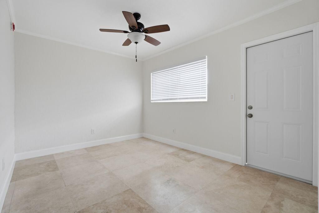 lucaya D10 bedroom