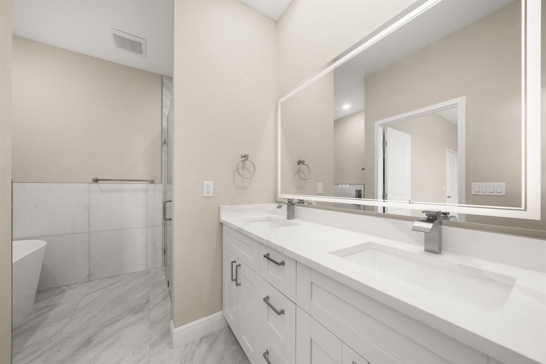 interior - master bathroom 2