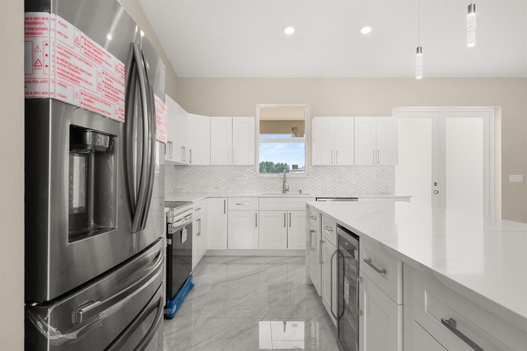 interior - kitchen 4