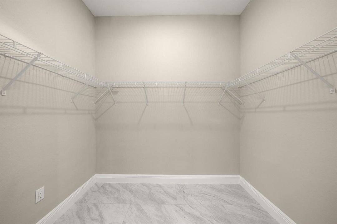 interior - master closet 1