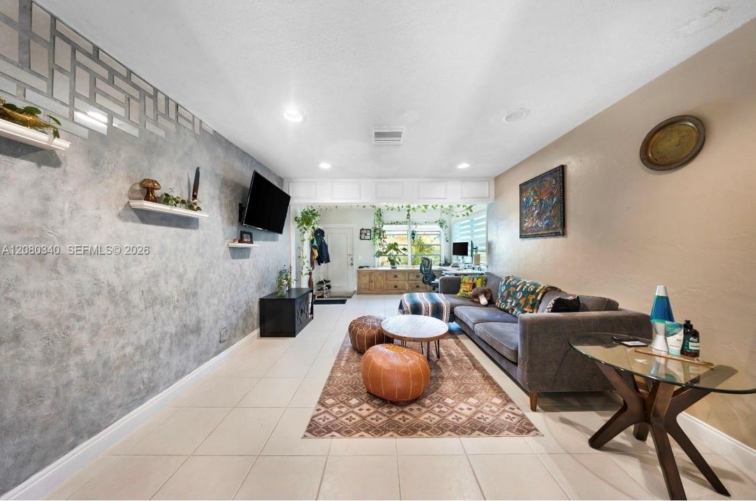 En Venta: $460,000 (3 camas, 2 baños, 1378 Pies cuadrados)