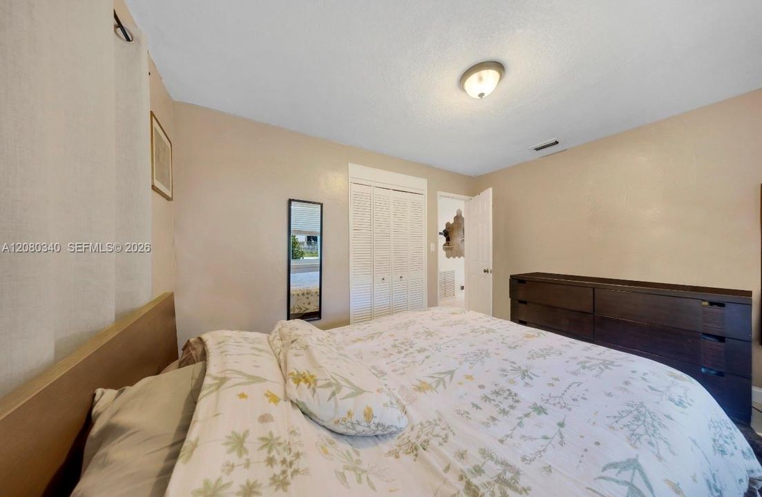 En Venta: $460,000 (3 camas, 2 baños, 1378 Pies cuadrados)