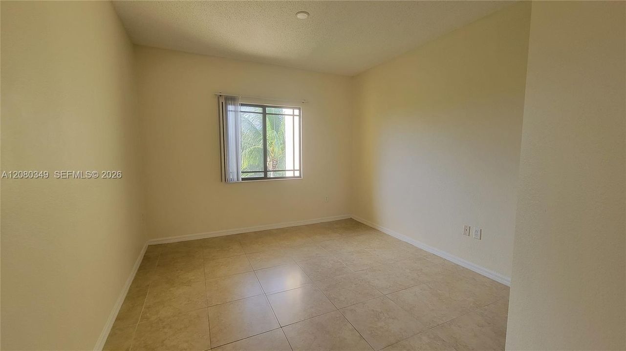 For Rent: $2,600 (3 beds, 2 baths, 1316 Square Feet)