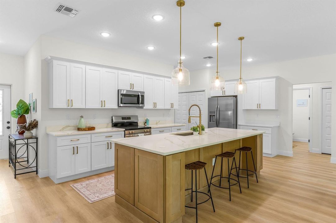 8125-104th-Ave-HigMedia-021