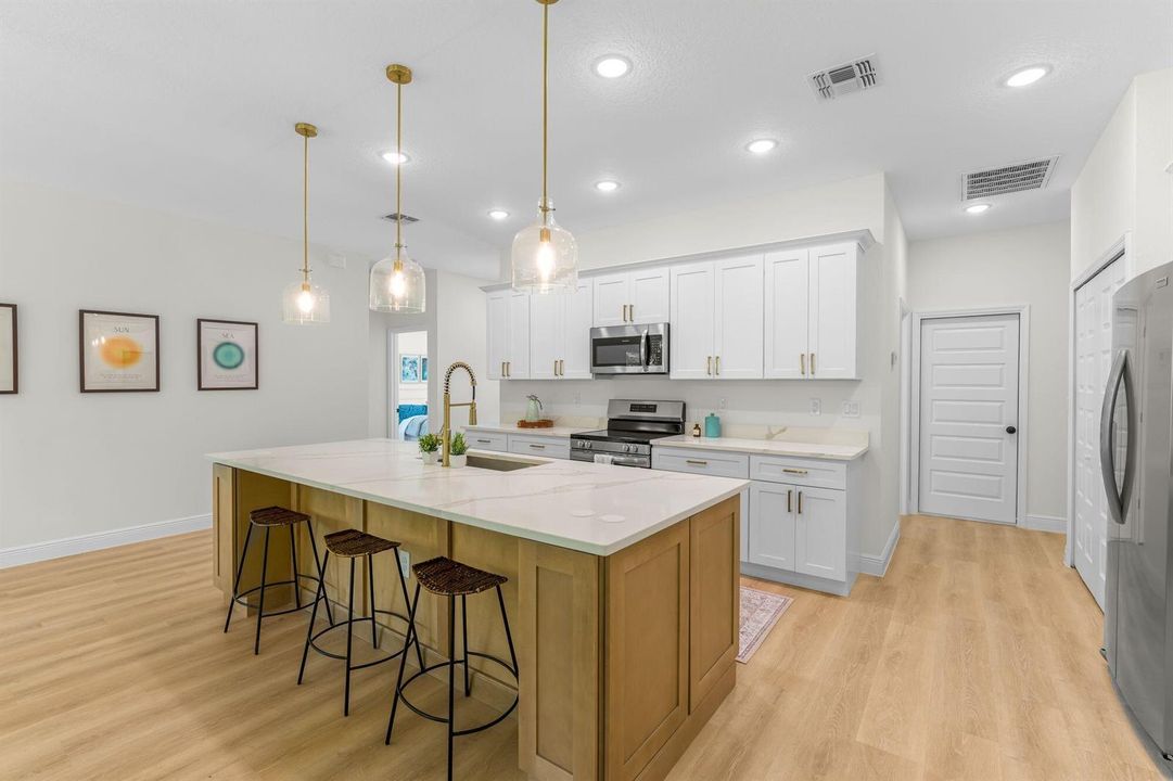 8125-104th-Ave-HigMedia-019