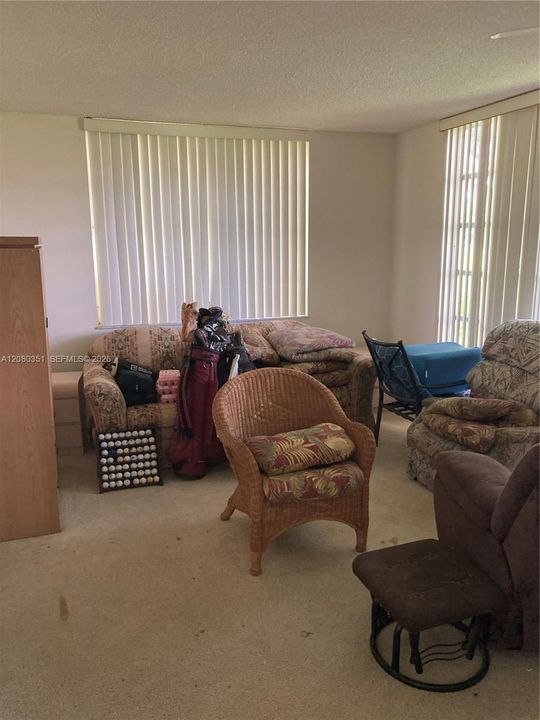 En Venta: $169,000 (3 camas, 2 baños, 1444 Pies cuadrados)