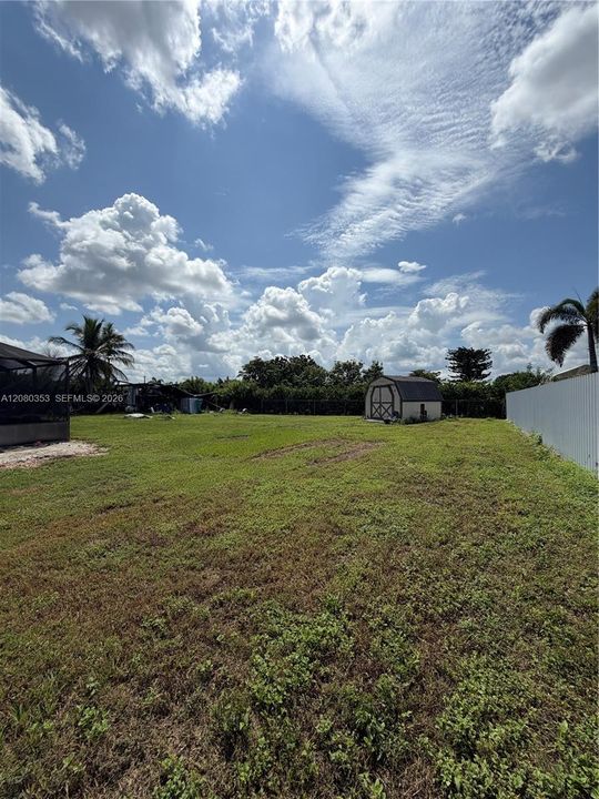 For Rent: $4,800 (4 beds, 2 baths, 1718 Square Feet)