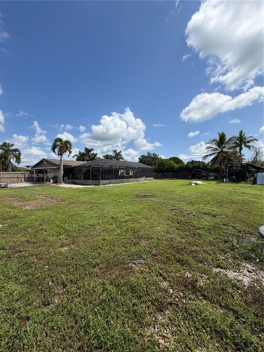 For Rent: $5,060 (4 beds, 2 baths, 1718 Square Feet)