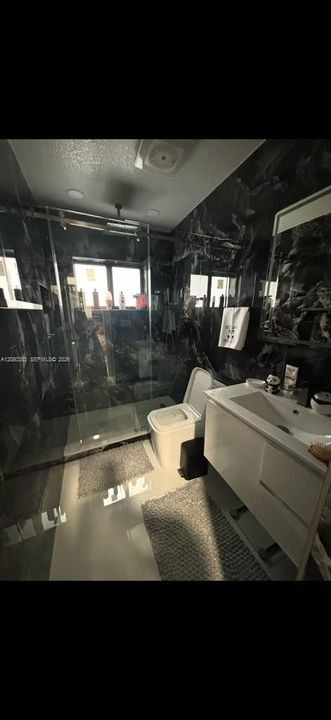 For Rent: $5,200 (4 beds, 2 baths, 1718 Square Feet)