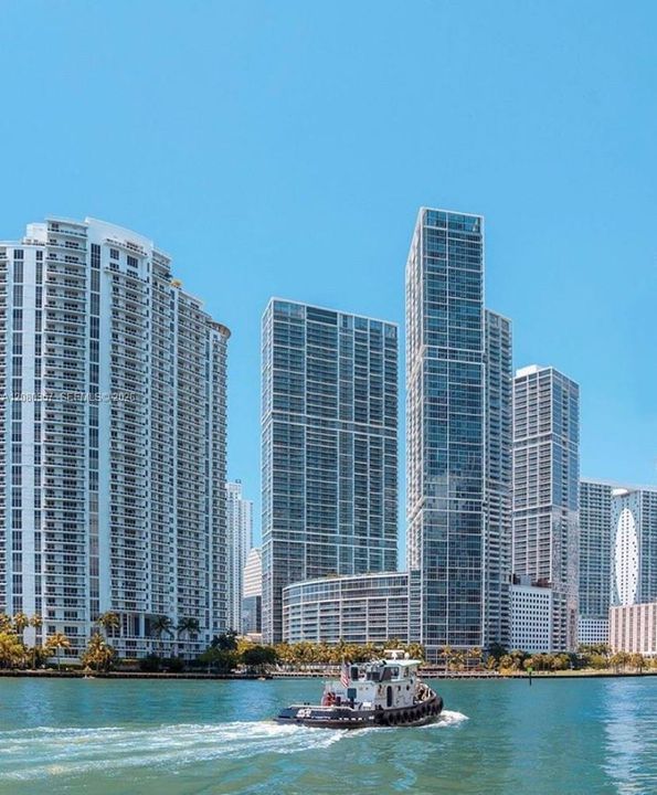 For Rent: $3,400 (1 beds, 1 baths, 842 Square Feet)