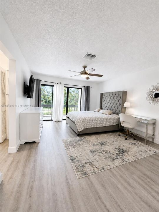На продажу: $395,000 (2 спален, 2 ванн, 1426 Квадратных фут)
