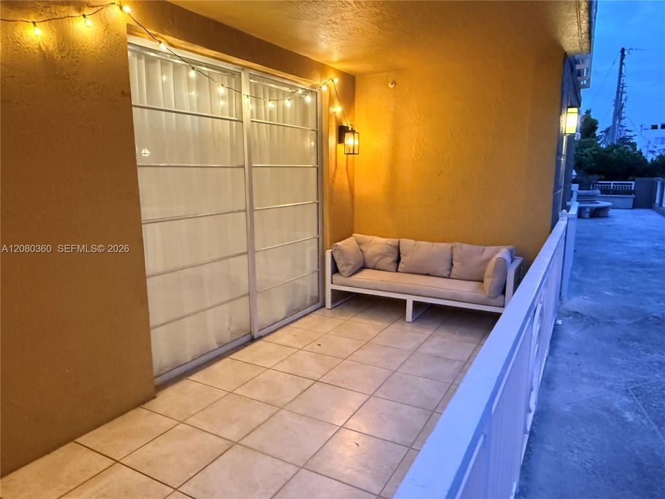 For Rent: $7,250 (2 beds, 2 baths, 1190 Square Feet)