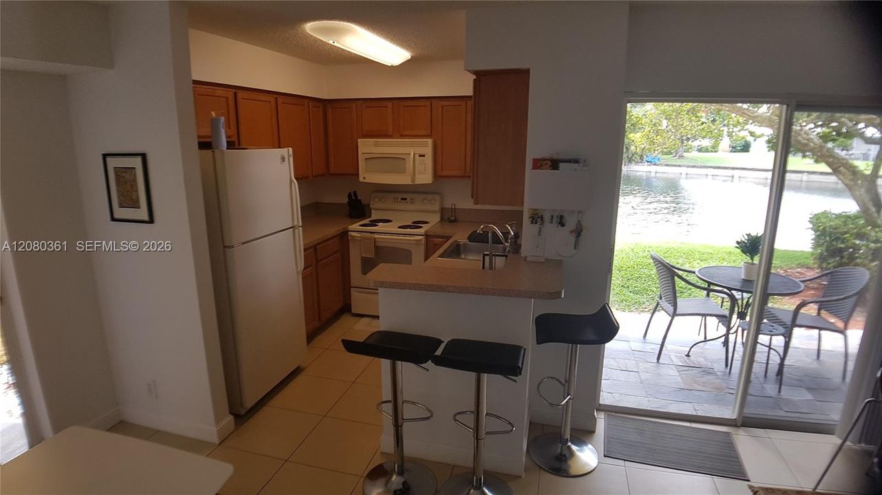 En Venta: $195,000 (2 camas, 2 baños, 984 Pies cuadrados)