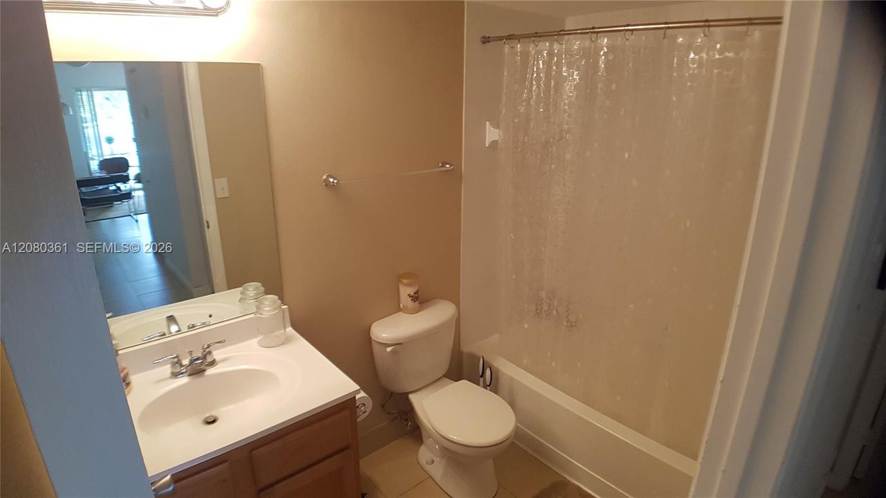 En Venta: $195,000 (2 camas, 2 baños, 984 Pies cuadrados)