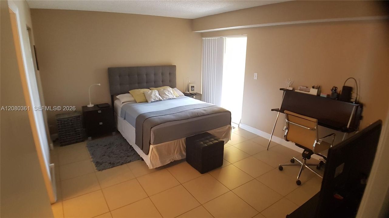 En Venta: $195,000 (2 camas, 2 baños, 984 Pies cuadrados)