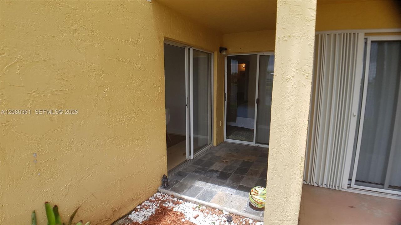 En Venta: $195,000 (2 camas, 2 baños, 984 Pies cuadrados)