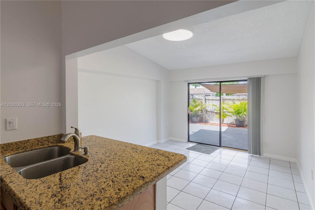 For Sale: $525,000 (3 beds, 2 baths, 1240 Square Feet)