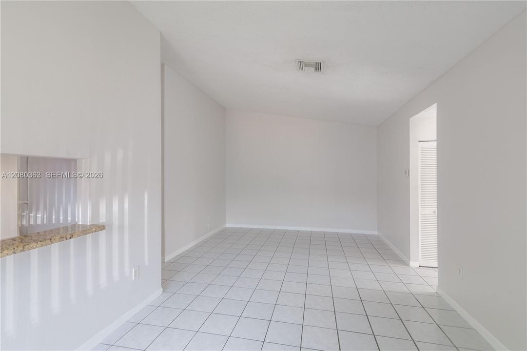 For Sale: $525,000 (3 beds, 2 baths, 1240 Square Feet)